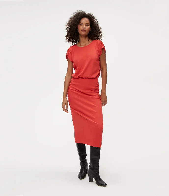 Pippa Midi Dress Elegant V-Neck Midi Dress