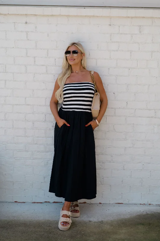 Striped Knit Midi Dress-Black Fashionable Casual Midi Dress